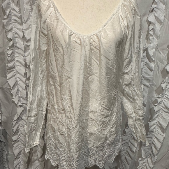 White House Black Market - White Lace Blouse - Picture 1 of 2